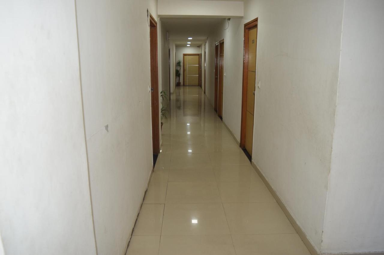 D Veeray By Sky Stays Ahmedabad Buitenkant foto