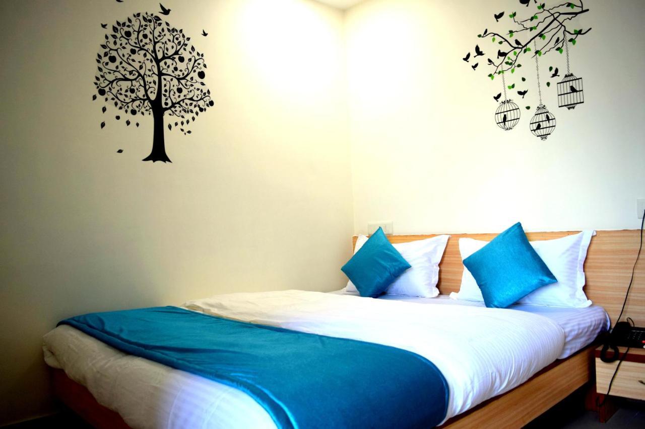D Veeray By Sky Stays Ahmedabad Buitenkant foto