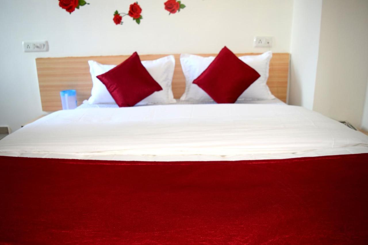 D Veeray By Sky Stays Ahmedabad Buitenkant foto
