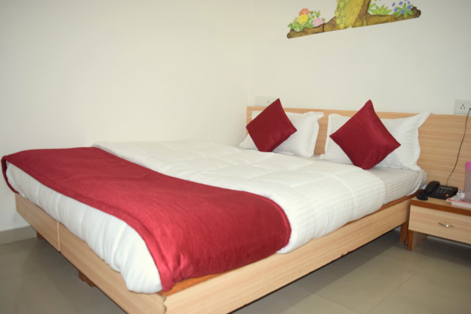 D Veeray By Sky Stays Ahmedabad Buitenkant foto